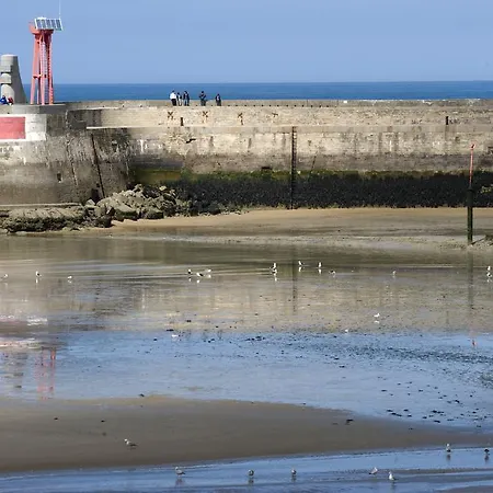 Un Bateau Sous Mon Transat By Les Filles Du Bord De Mer, Maison Haut De Gamme Front De Mer Nyaraló *
